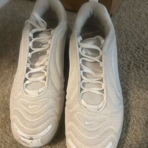 Nike Air Max 720 in White and Metallic Platinum